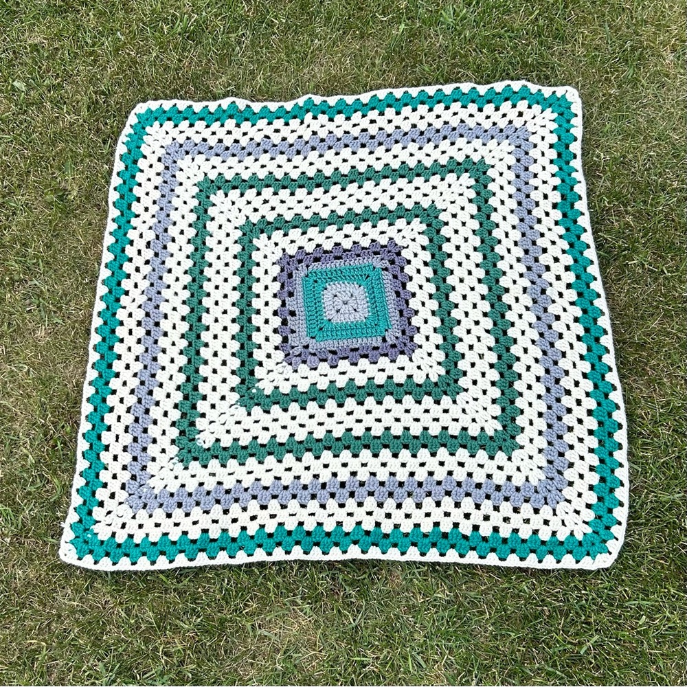 🔥 5/$25  29in sq Crocheted Lapghan - Lap Blanket - Handmade - Green/Grey